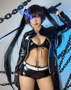 Anizu Chie - Black Rock Shooter