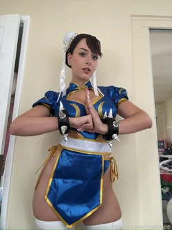 Rowsvee - Chun li