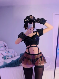 Komocos - Officer Ellen Joe