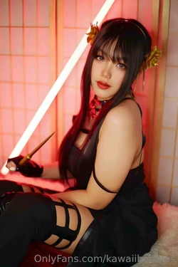 Hitomi Anna - Yor