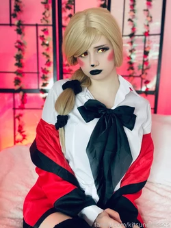 Kitsune kisses - Charlie 作品封面