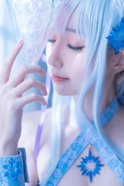[Silverxhere] re.zero-Emiliam-Cosplayer-pregnant2 [AI Generated]