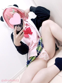[Aliceholic13] fantia-1412815 裏垢・お泊まり会写真・一緒にゲーム写真など💚