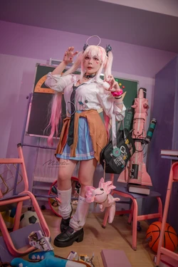 Aletha Cosplay - Jackal (Class Troublemaker)