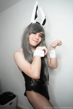LewDeckie - Mai