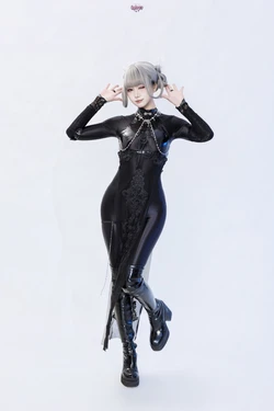 柒柒要乖哦 - 黑靡烟旗袍 [108P2V 1.88G]