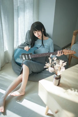 三無人型 - 吉他妹妹 作品封面