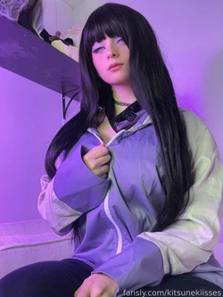 Kitsune kisses - Hinata 作品封面
