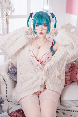Saya Scarlet - Miku