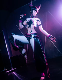 Sharkparty - Juri Han