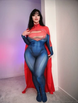 Momokun - Supergirl