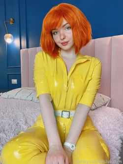 lilslvkitten – April O'Neil