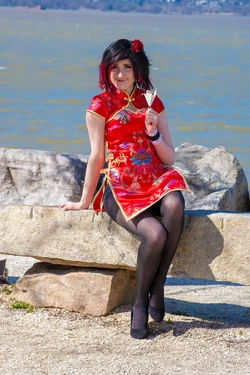 Labinnak Mangoloo - Chinese dress Ruby