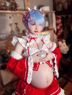 [Kitsune] re.zero-Xmas Rem-Cosplayer-pregnant [AI Generated] 作品封面