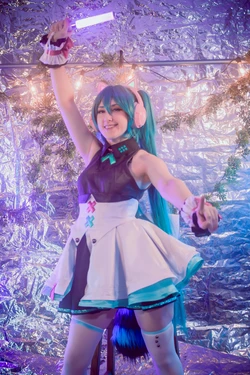 Labinnak Mangoloo - Raccoon Miku