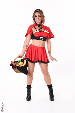 Lea Pam - Red Riding Hood