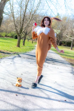 Labinnak Mangoloo - Eevee