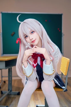 Shika小鹿鹿 - 不时轻声地以俄语遮羞的邻座艾莉同学 艾莉同学
